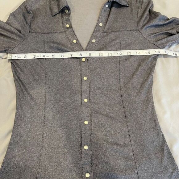 Jet Set Pearl Snap Collared Blouse Roll Sleeve Charcoal Stretchy Size Medium - Picture 5 of 7